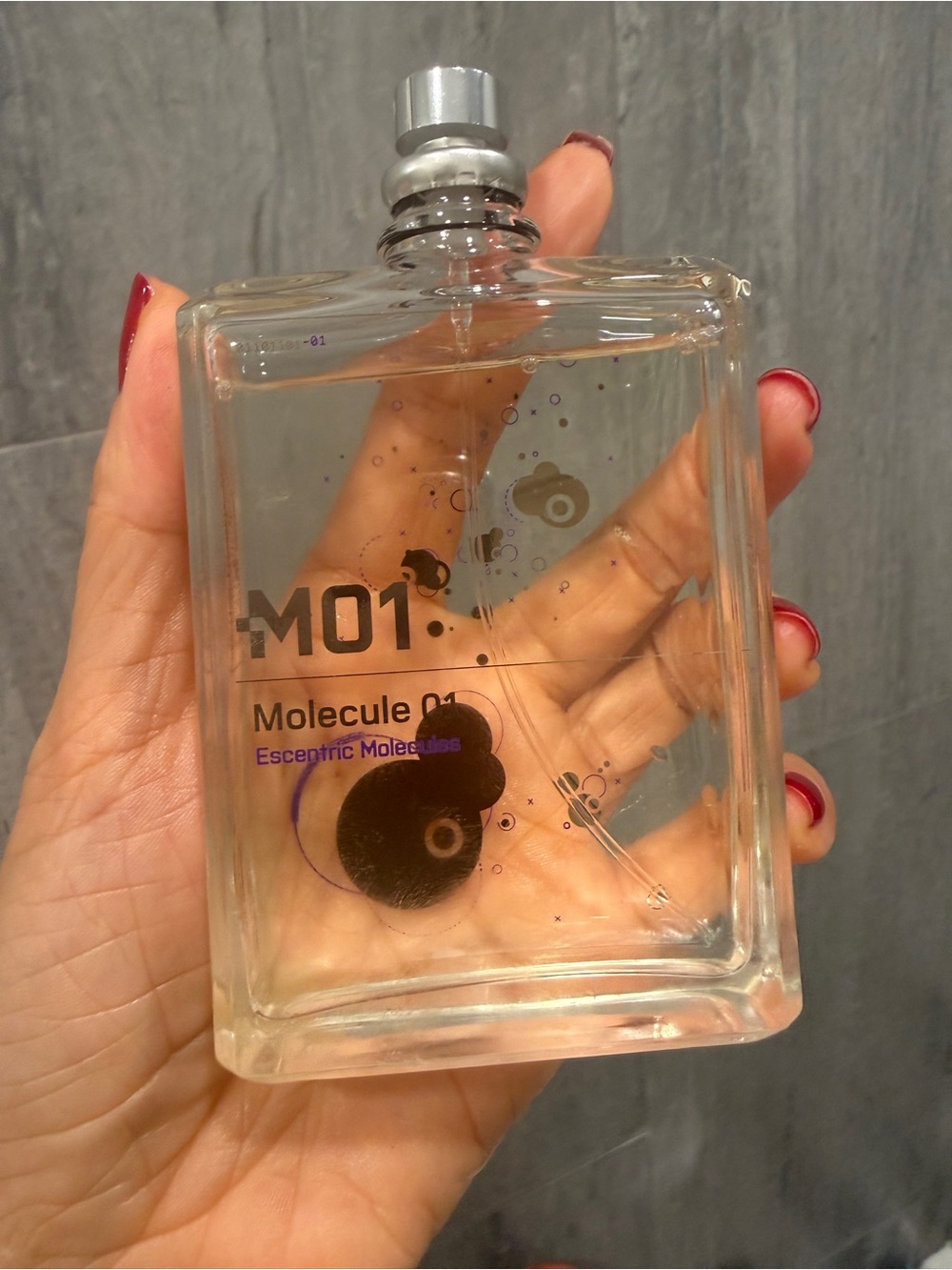 Escebtric Molecules M01